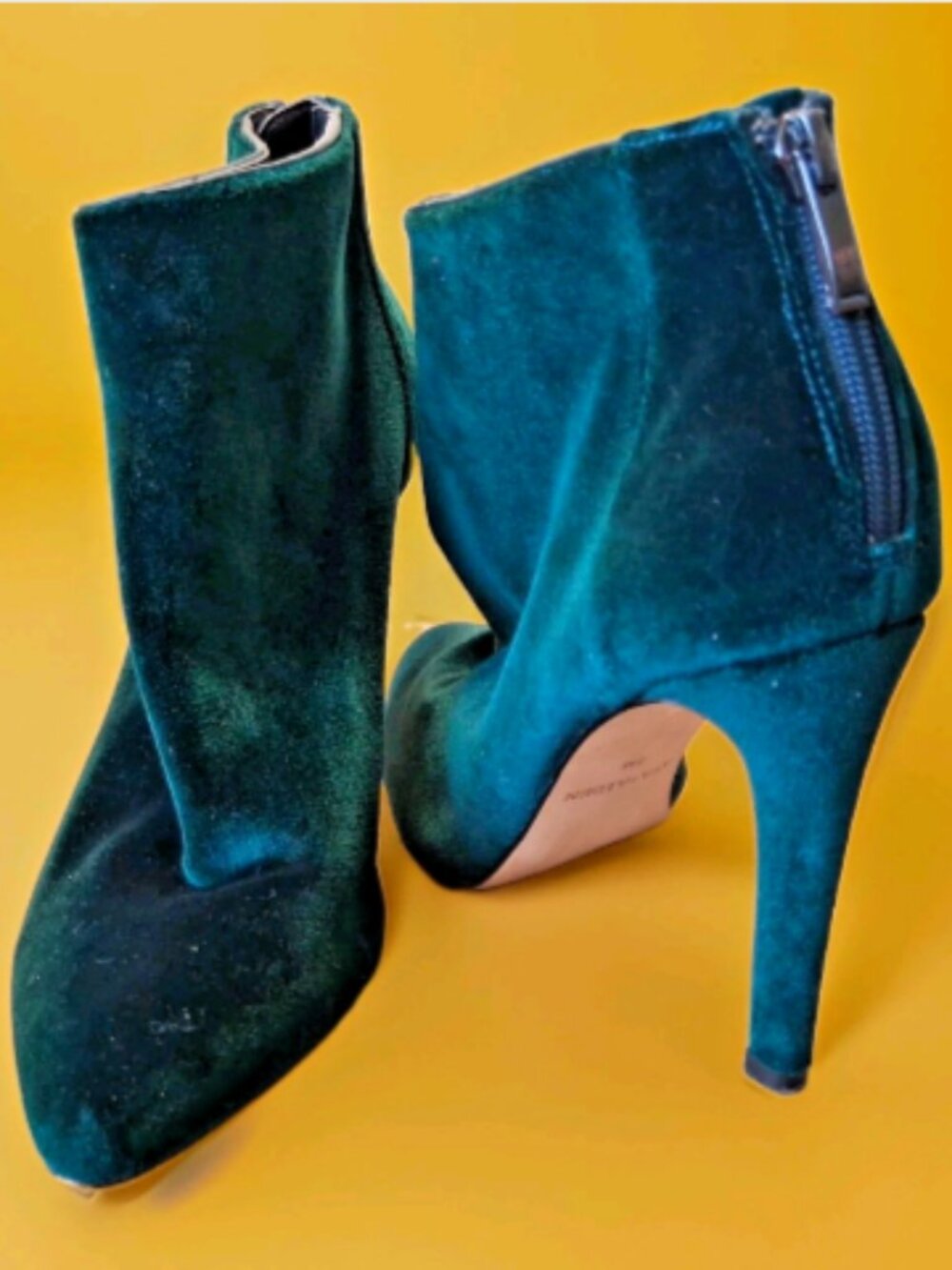 Velvet Boots Emerald Green Size 8M Stiletto High Heels